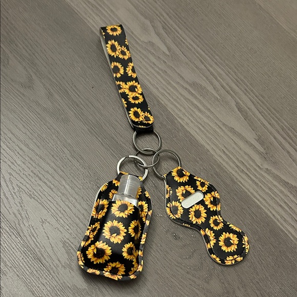 Sunflower Pattern Keychain Set - Picture 1 of 1
